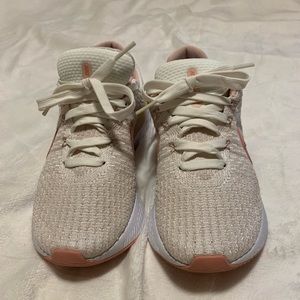 LIKE NEW!🤩 Nike React Infinity 3 Flyknit (women’s size 8)